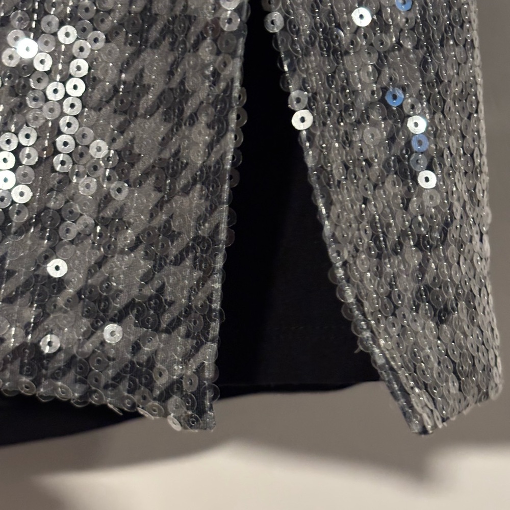 Chico's Silver Sequin Houndstooth Long Sleeve Sco… - image 3